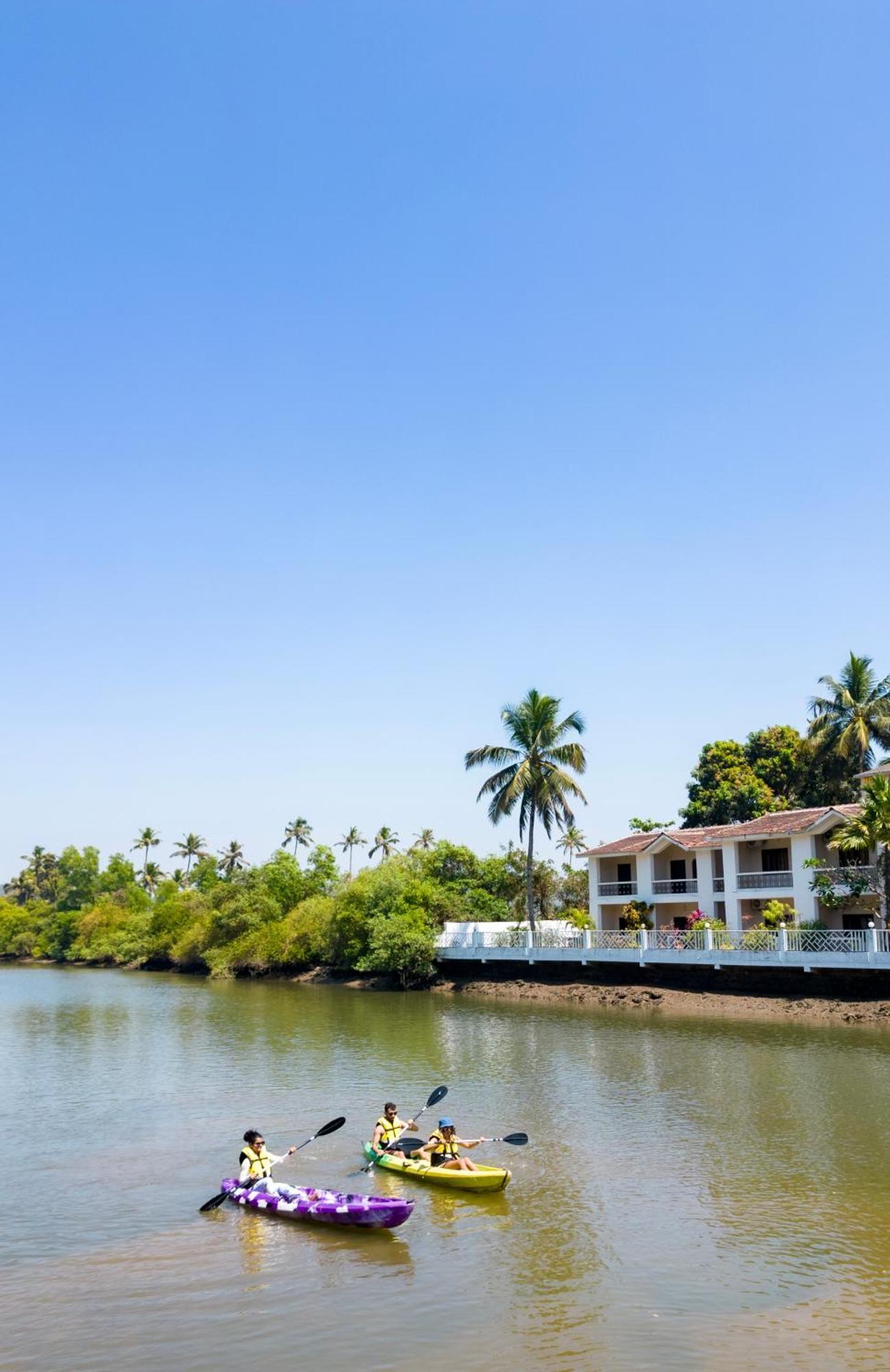 Fairfield By Marriott Goa Calangute Hotel Buitenkant foto